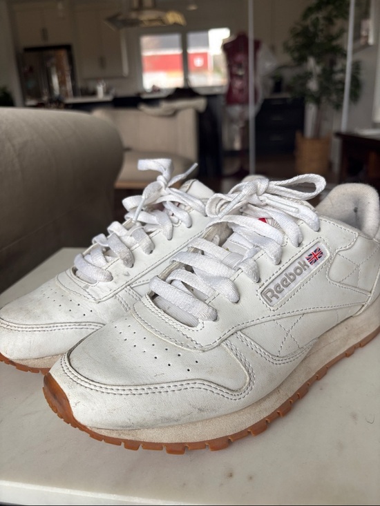 Reebok Shoes - Reebok White Leather Sneakers with Gum Outsole